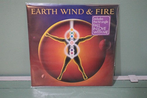 Earth wind fire powerlight - &,